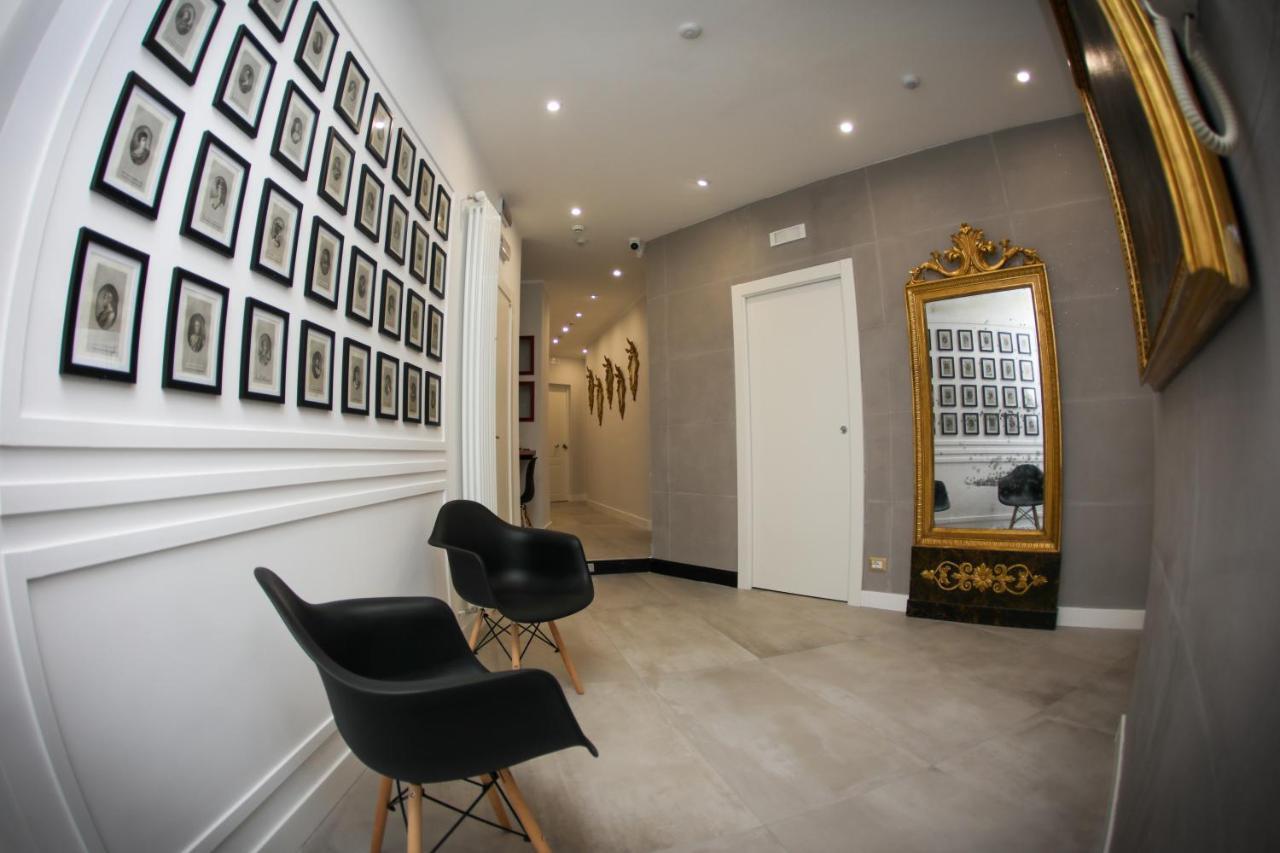 Principessa Isabella Luxury Rooms ซาแลร์โน ภายนอก รูปภาพ
