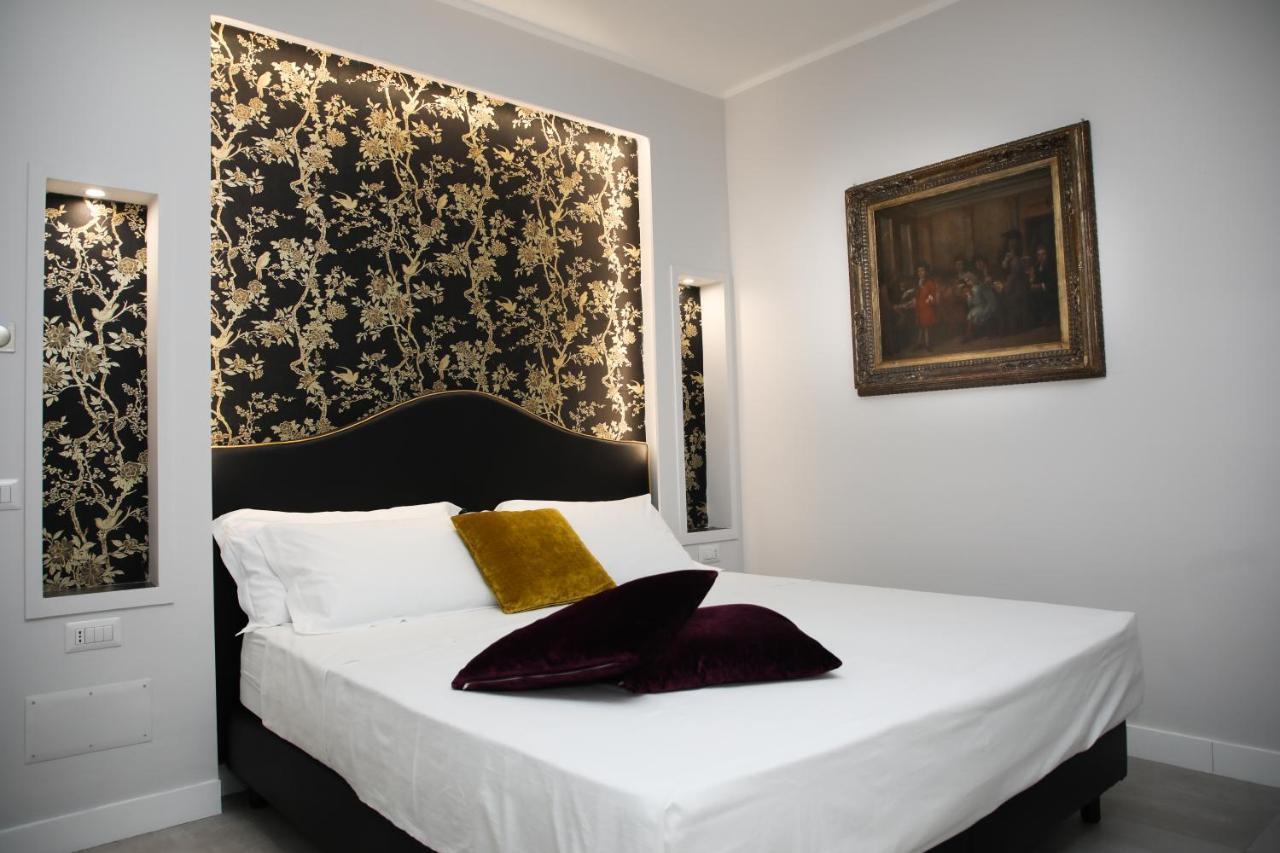 Principessa Isabella Luxury Rooms ซาแลร์โน ภายนอก รูปภาพ